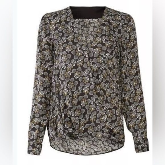 Slate and Willow Floral Top Size Small - Picture 3 of 4